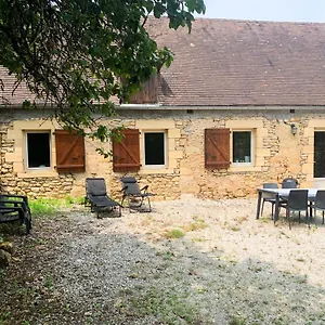 Maison Chaleureuse à La Campagne Payrignac